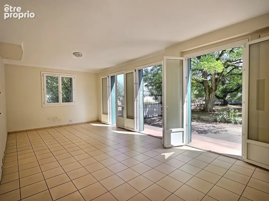 Maison de type 4 avec dépendance et jardin - photo 4