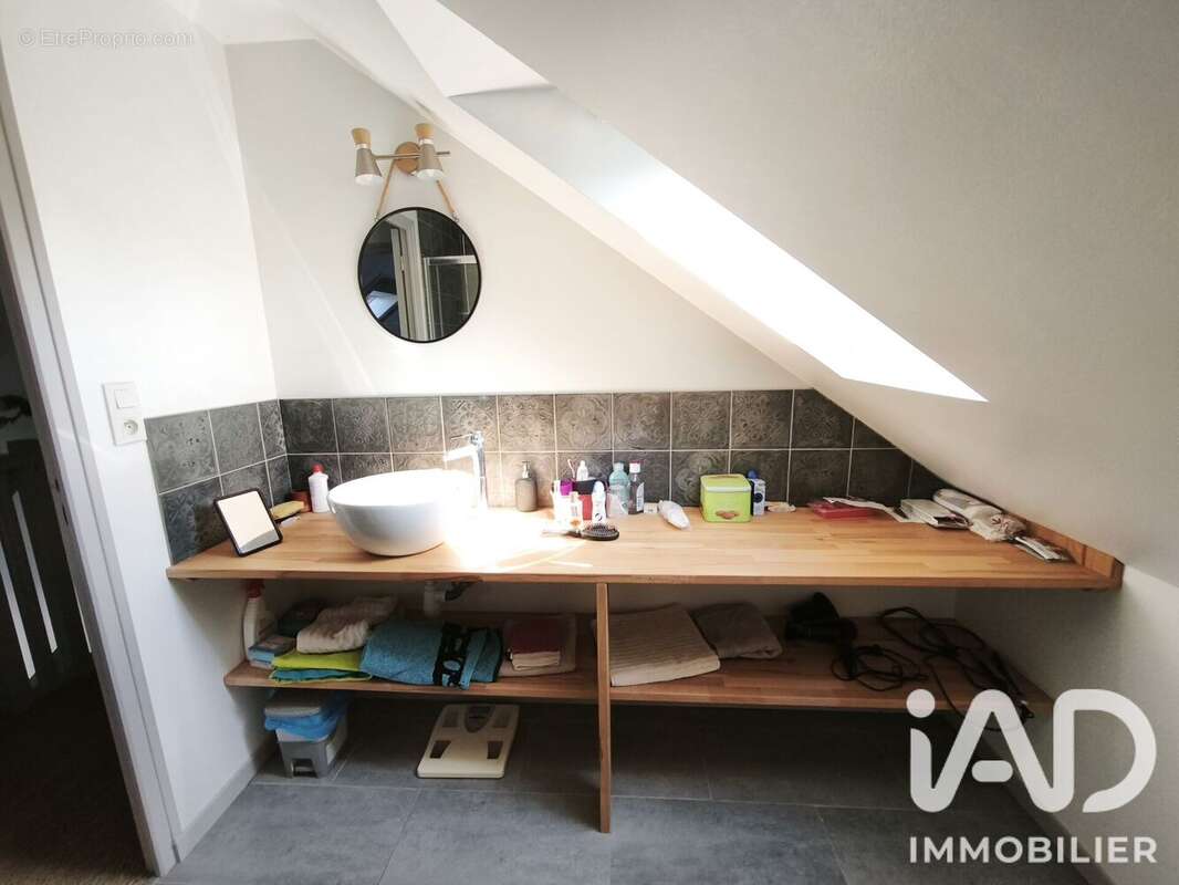 Maison 108 m² à Marcille-La-Ville  - photo 9