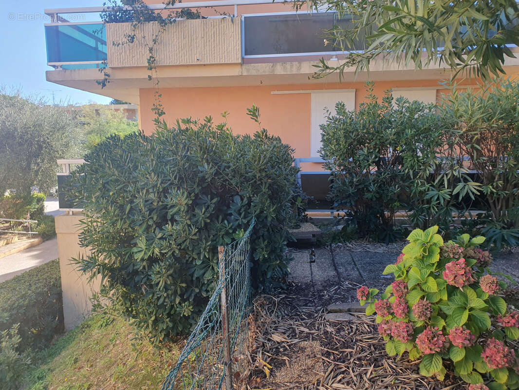 Appartement à BORMES-LES-MIMOSAS