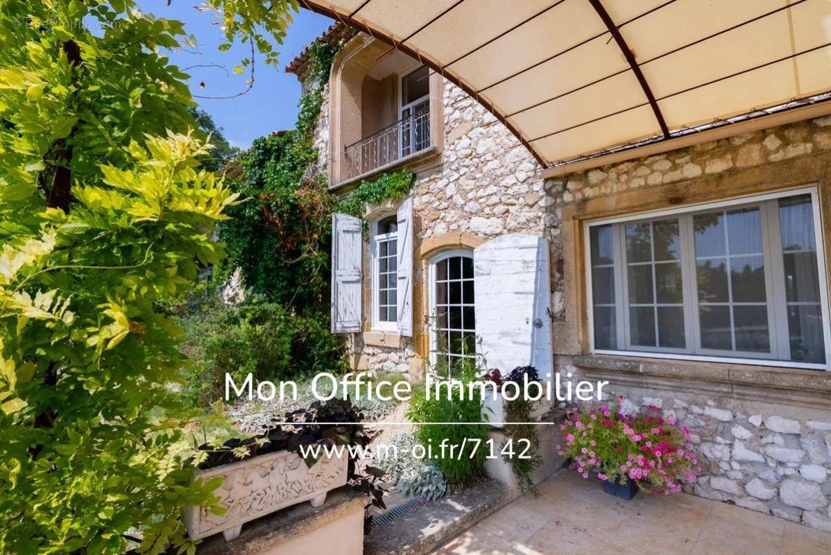 Maison à CADENET