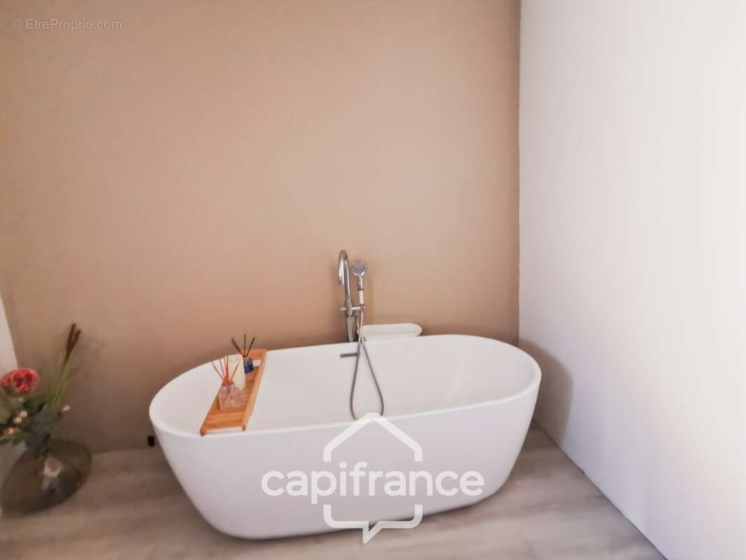 Maison à vendre de 150m² à EPERVANS (71) - photo 24