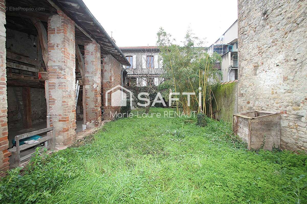 Maison 240 m² à Graulhet  - photo 3