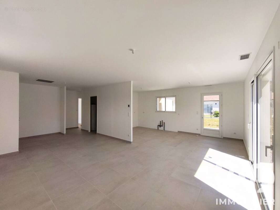 Maison 103 m² à Estillac  - photo 3