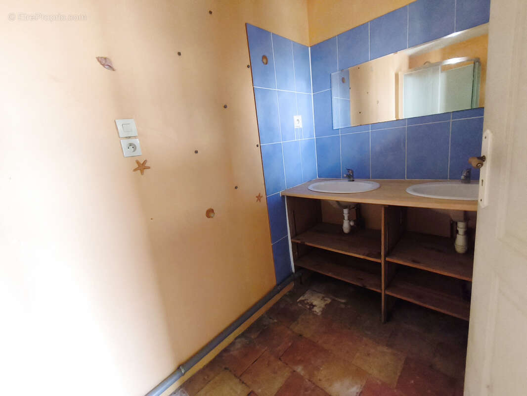Appartement à SAINT-VINCENT-DU-LOROUER