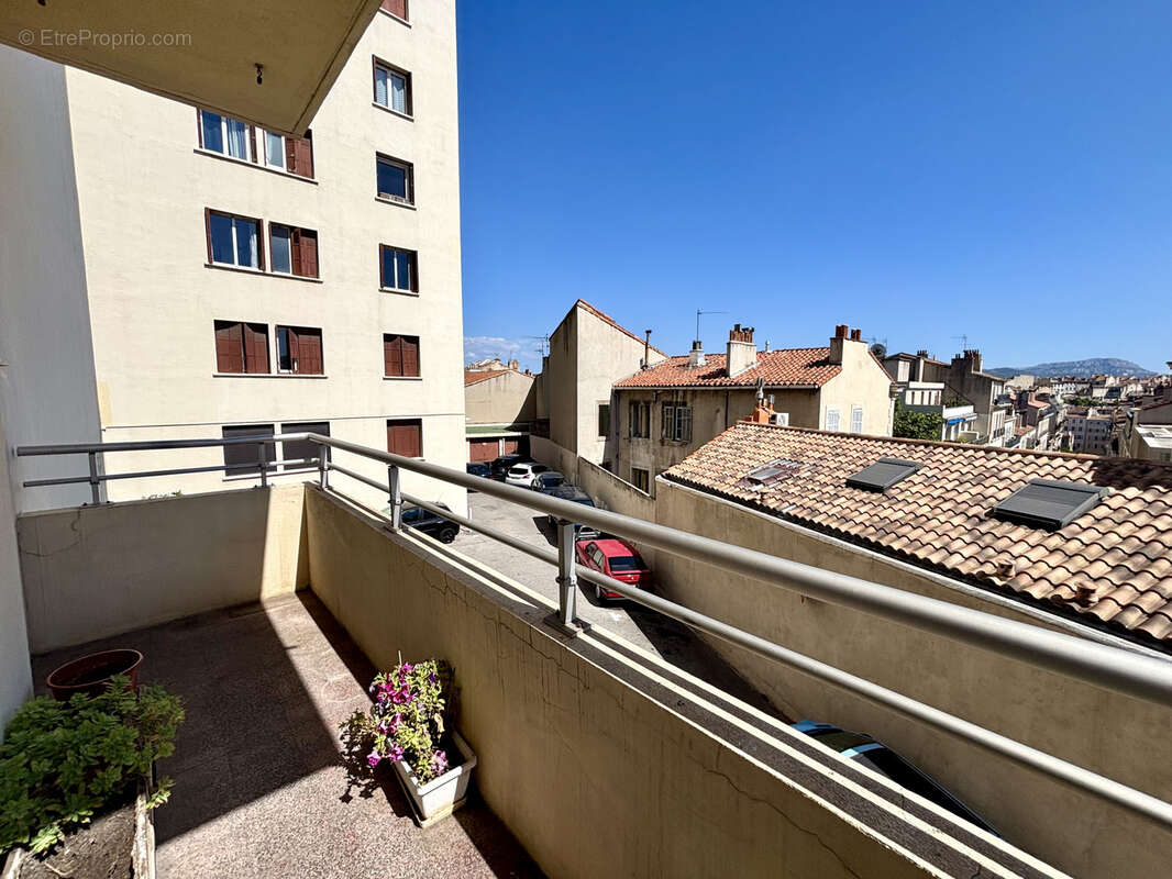 Appartement à MARSEILLE-1E