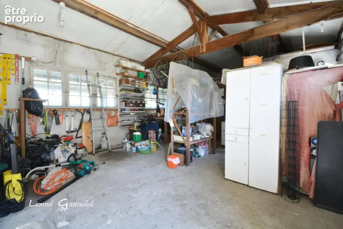 Périgourdine idéalement située 5 chambres sur un beau terrain Paysager à Pineuilh (33) - photo 22