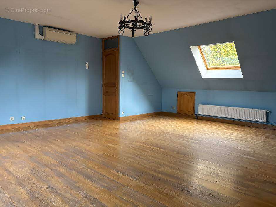 Maison à TRESSIN