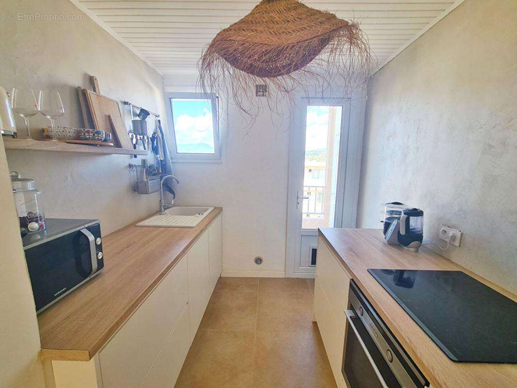 Appartement à SIX-FOURS-LES-PLAGES