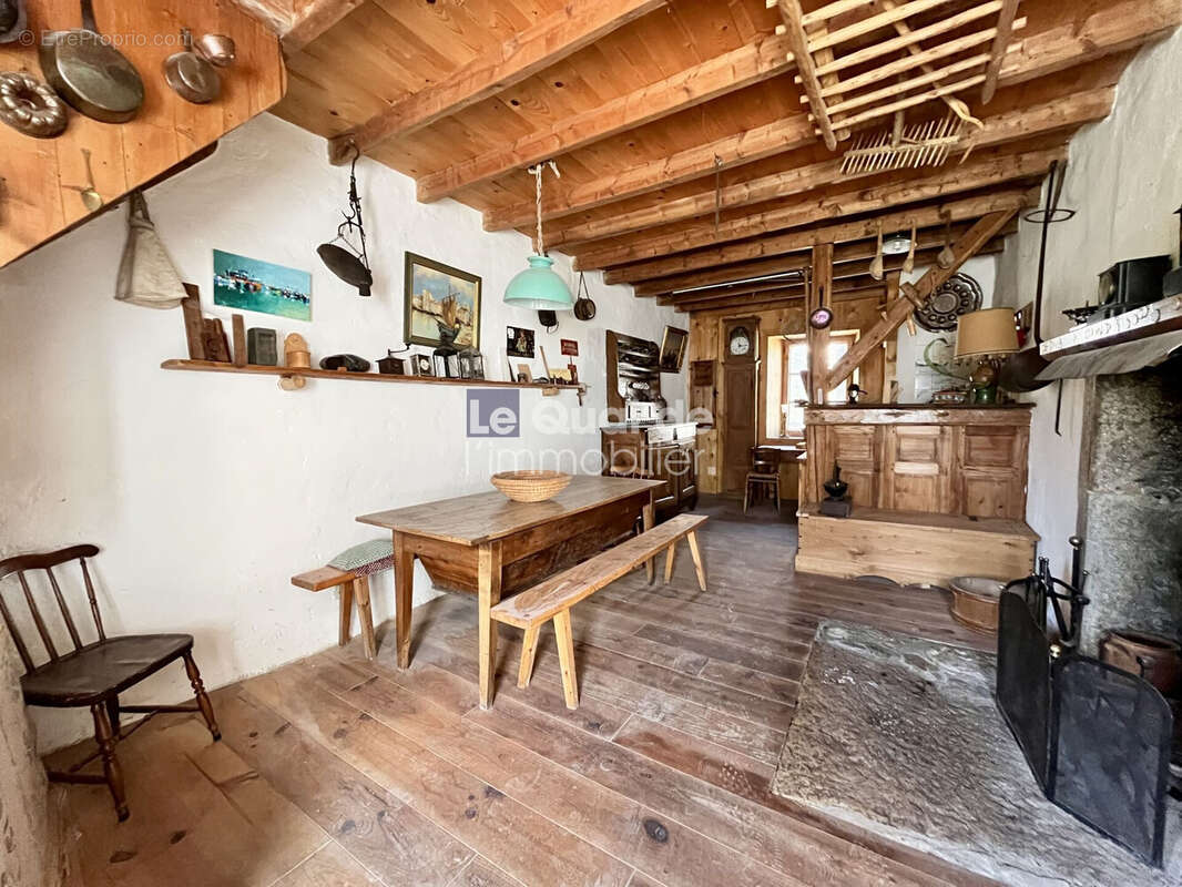 Maison à SAINT-PIERRE-DE-CHARTREUSE