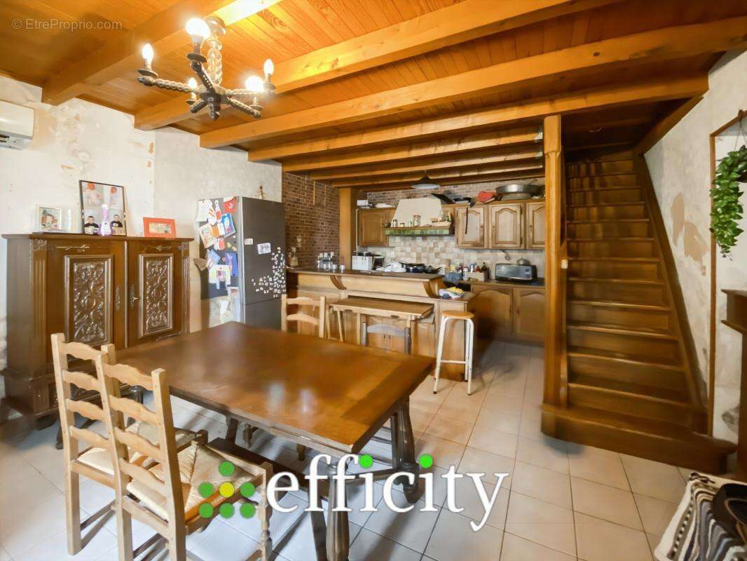 Appartement 350 m² à Ales  - photo 13