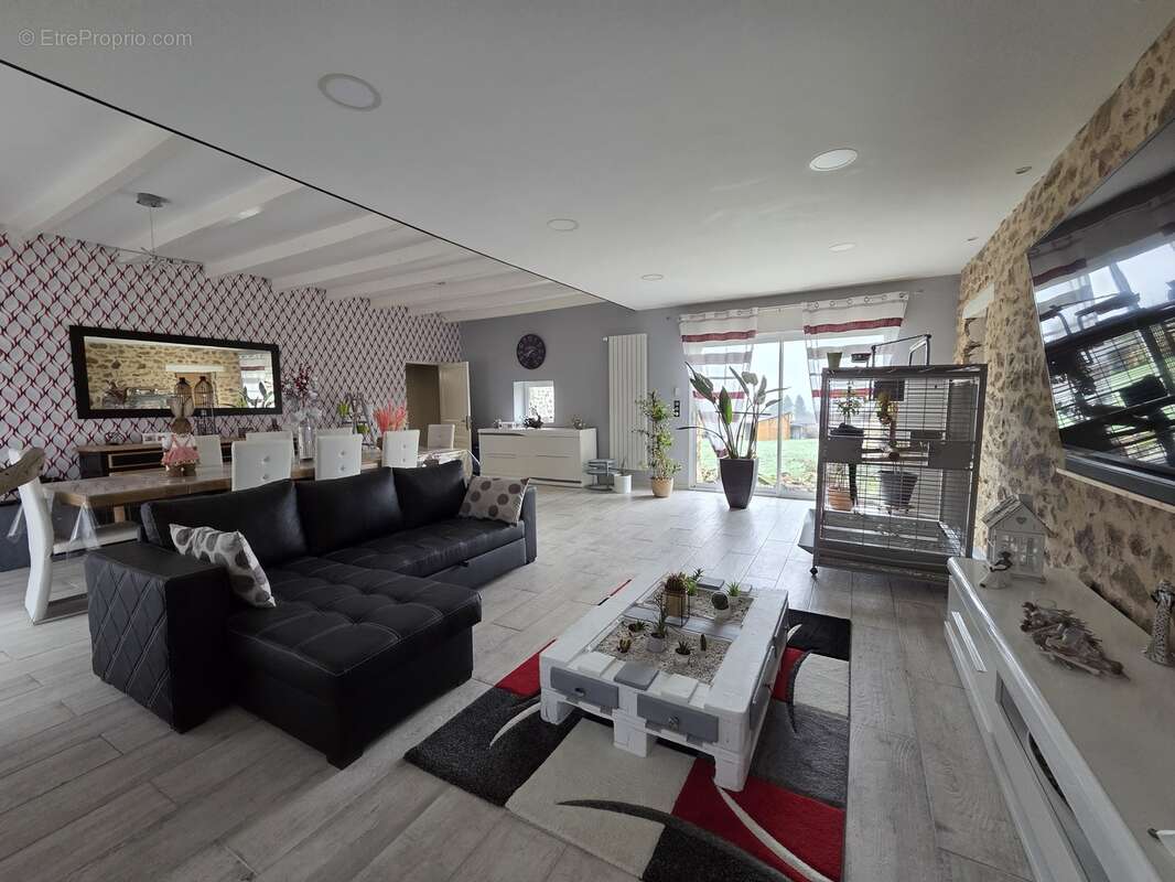 Maison à SAINT-MARTIN-TERRESSUS