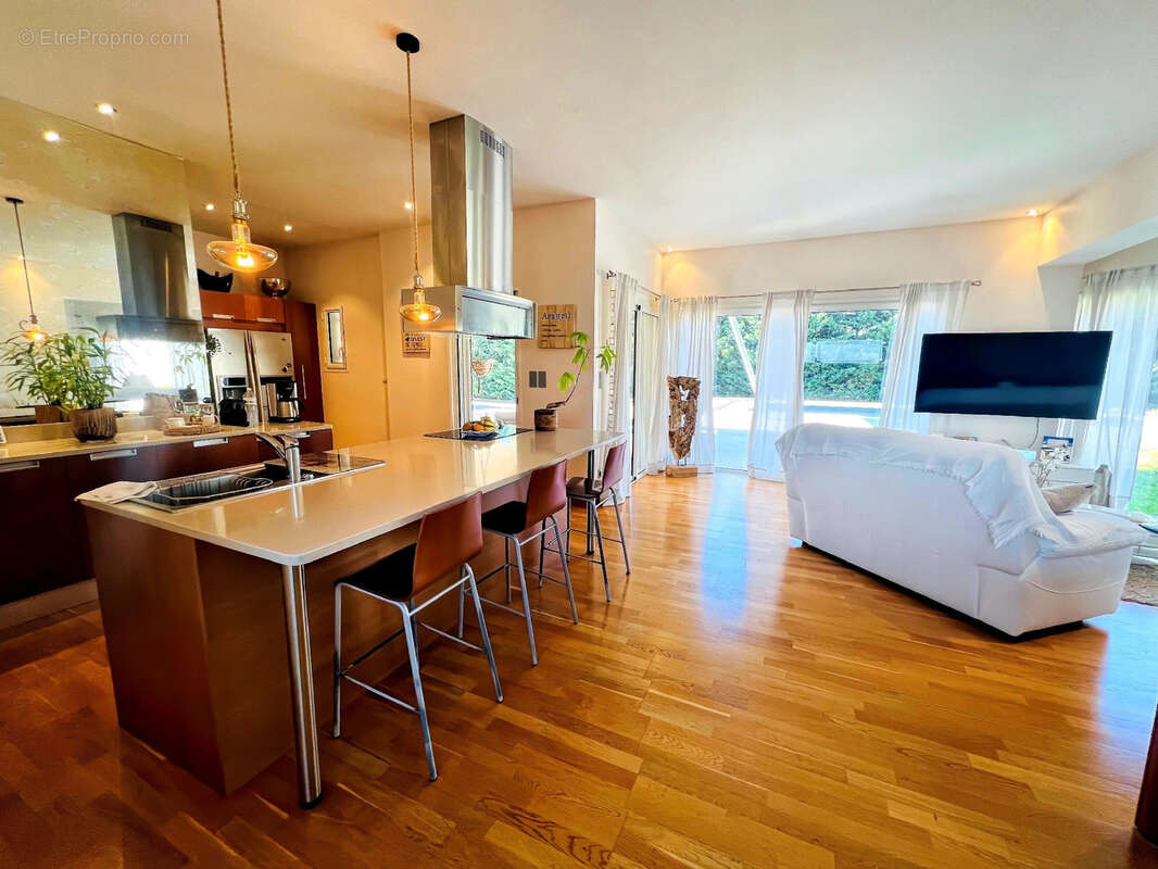 Maison à PERNES-LES-FONTAINES