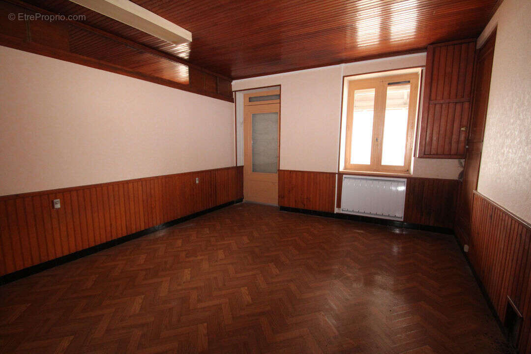 Maison à SAINT-LEGER-DES-VIGNES