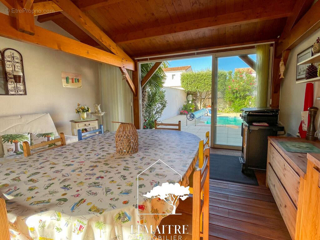 Au calme, maison plain pied 4 chambres + jardin d'hiver, piscine et garage ! - photo 28