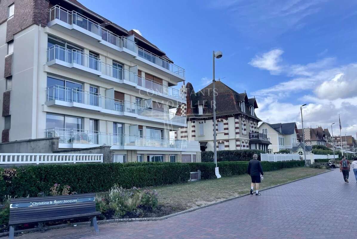 Rez-de-jardin. accès direct plage et vue mer - photo 12