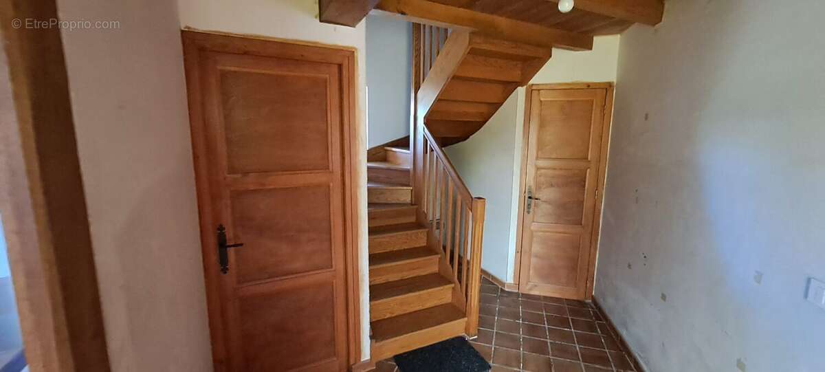 Maison 112 m² à Saint-Dier-D'auvergne  - photo 5
