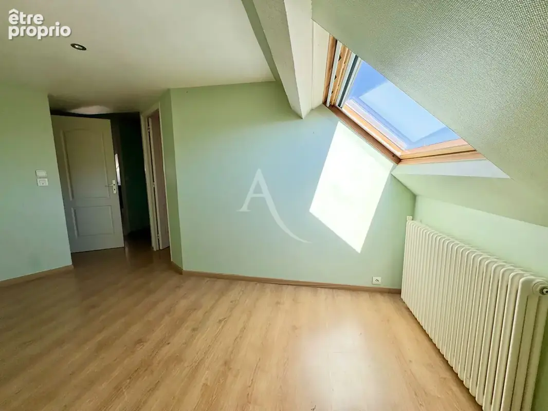 T3 de plus de 80 m2 au sol dans un immeuble de charme - photo 9