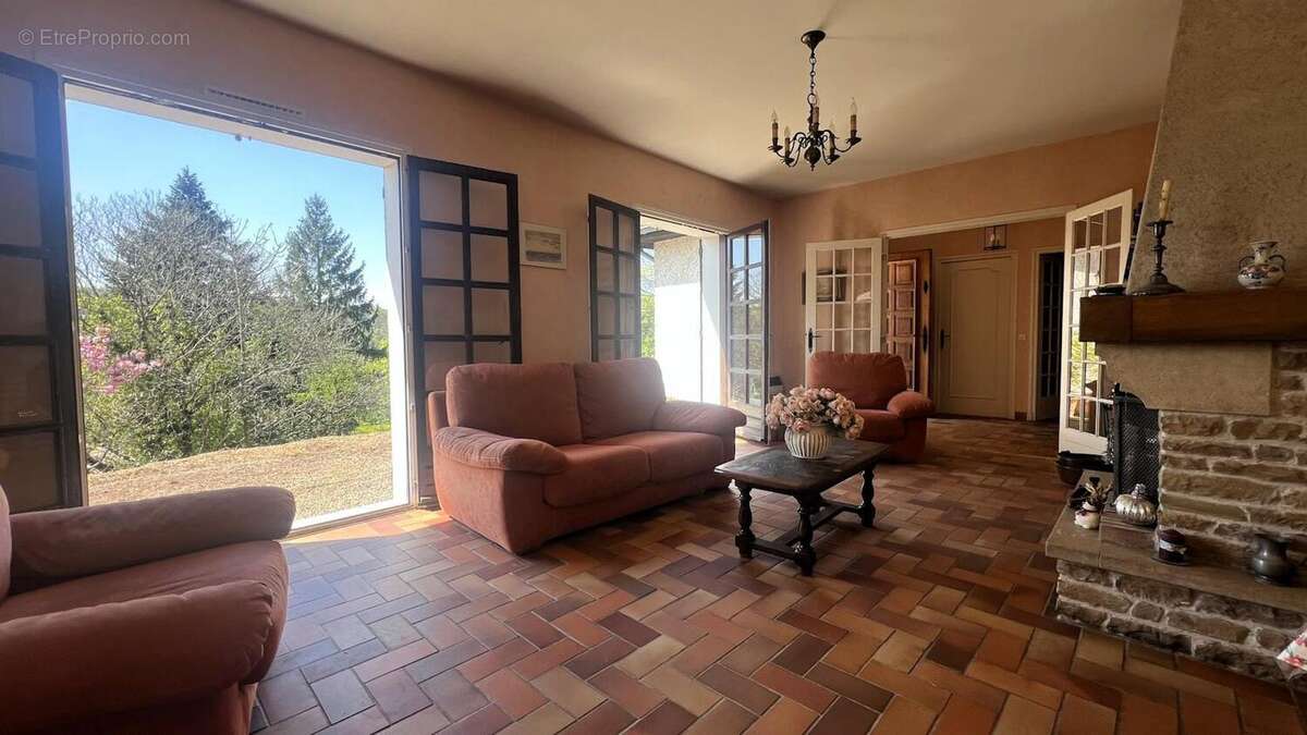 Photo 9 - Maison à CHARBONNIERES-LES-BAINS