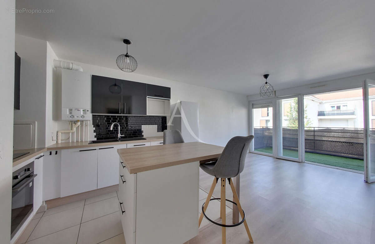 Appartement Villeneuve Saint Denis 3 pièces 56.6 m² - photo 2