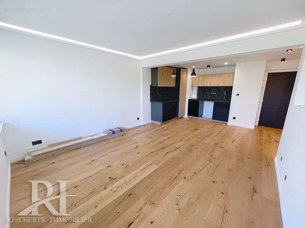 Cannes Palm Beach / Co-exclusivité / Très beau 2P rénové 40 m2 avec terrasse - photo 9
