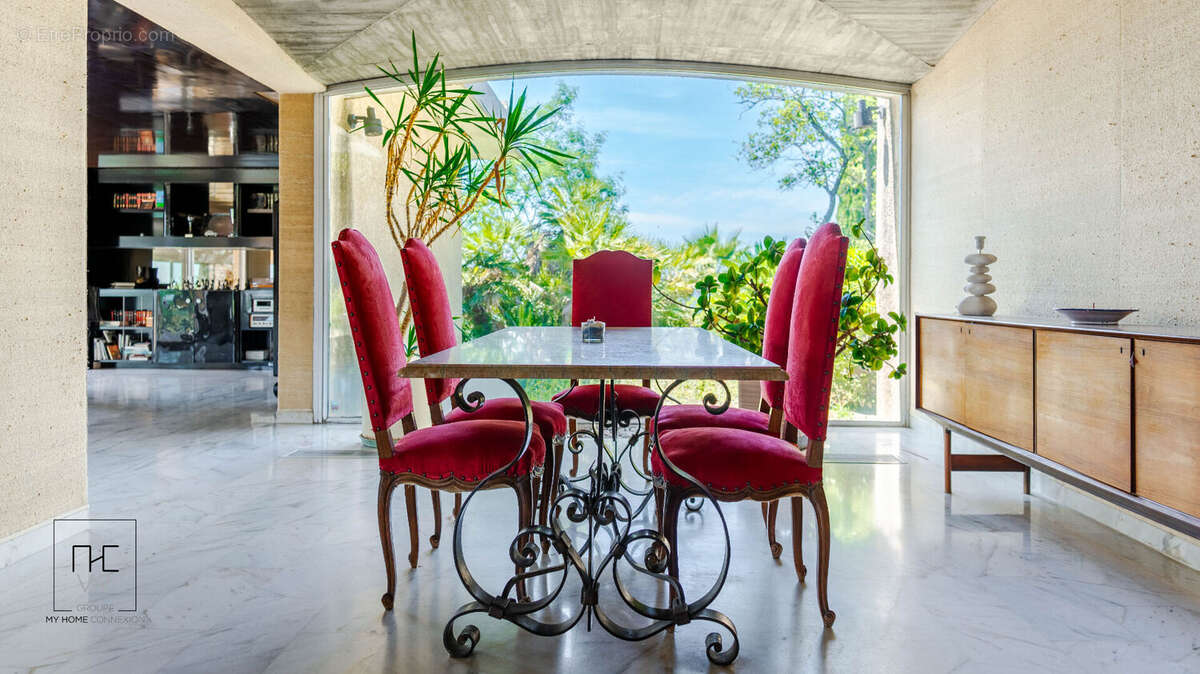 Maison à CARQUEIRANNE