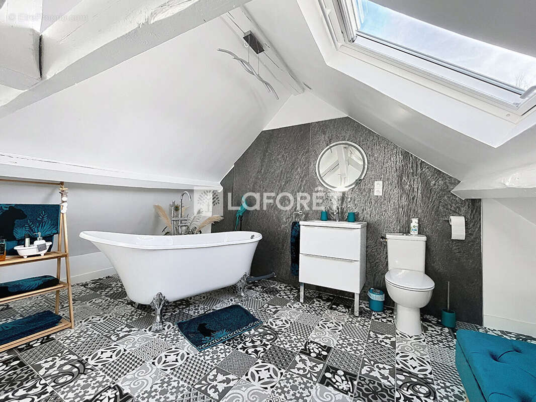 Maison à MORAINVILLIERS