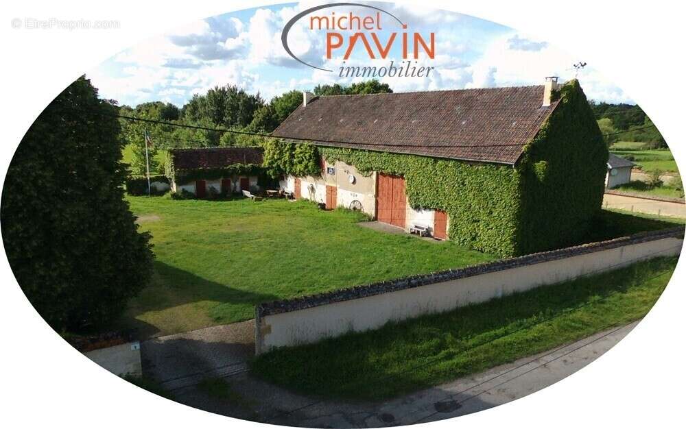 Maison à LA GUERCHE-SUR-L'AUBOIS