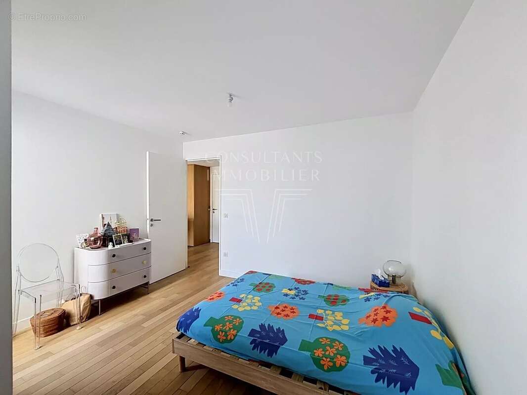 Appartement à LEVALLOIS-PERRET