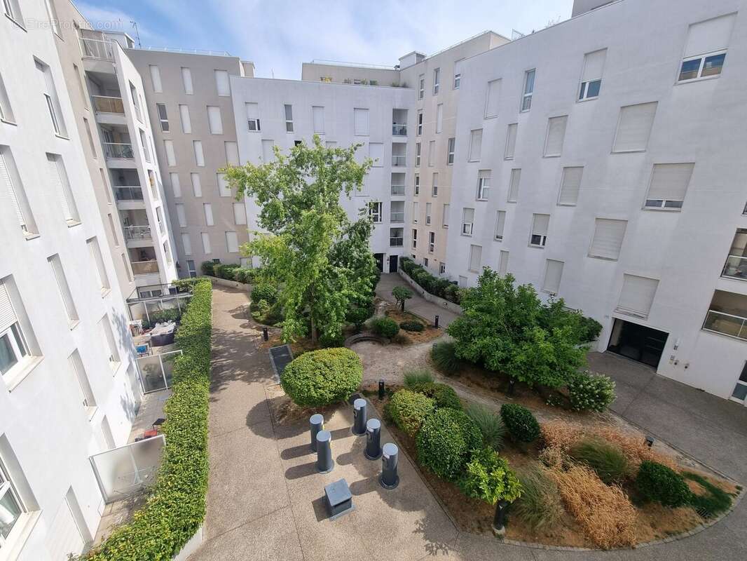 Appartement 39 m² à Issy-Les-Moulineaux  - photo 3