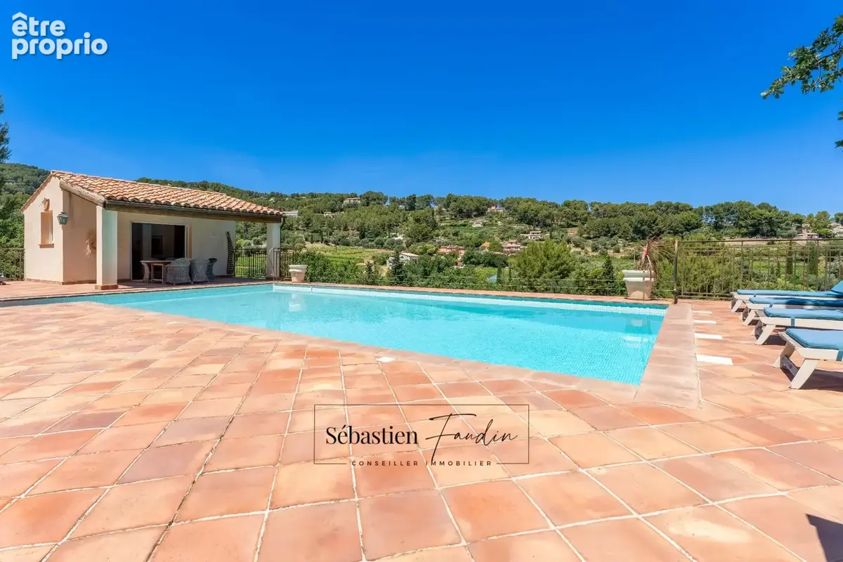 Maison à vendre 8 pièces LA CADIERE D'AZUR (83) - 2 logements - grande piscine - vue panoramique - grande parcelle - calme - nom - photo 40