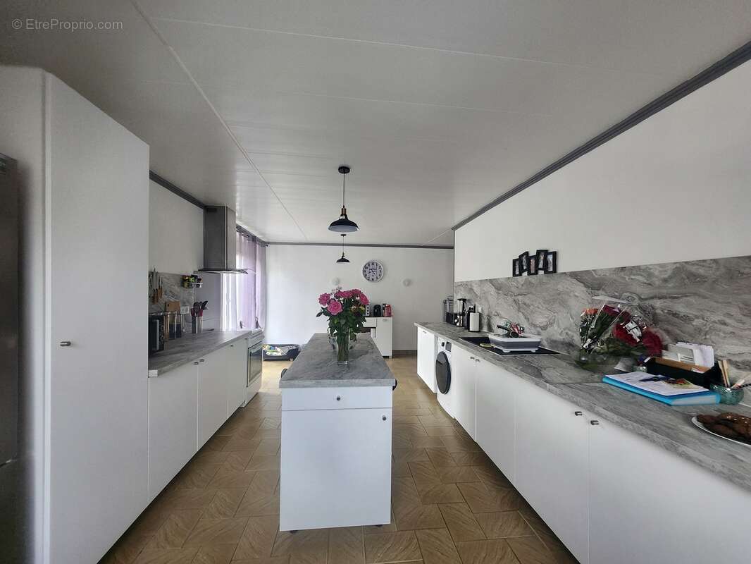 Maison à COMPREIGNAC