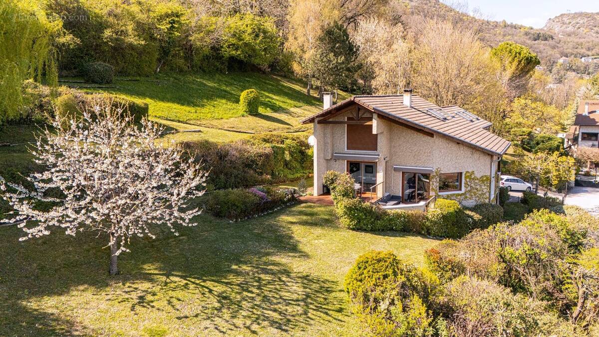 Maison à SEYSSINET-PARISET