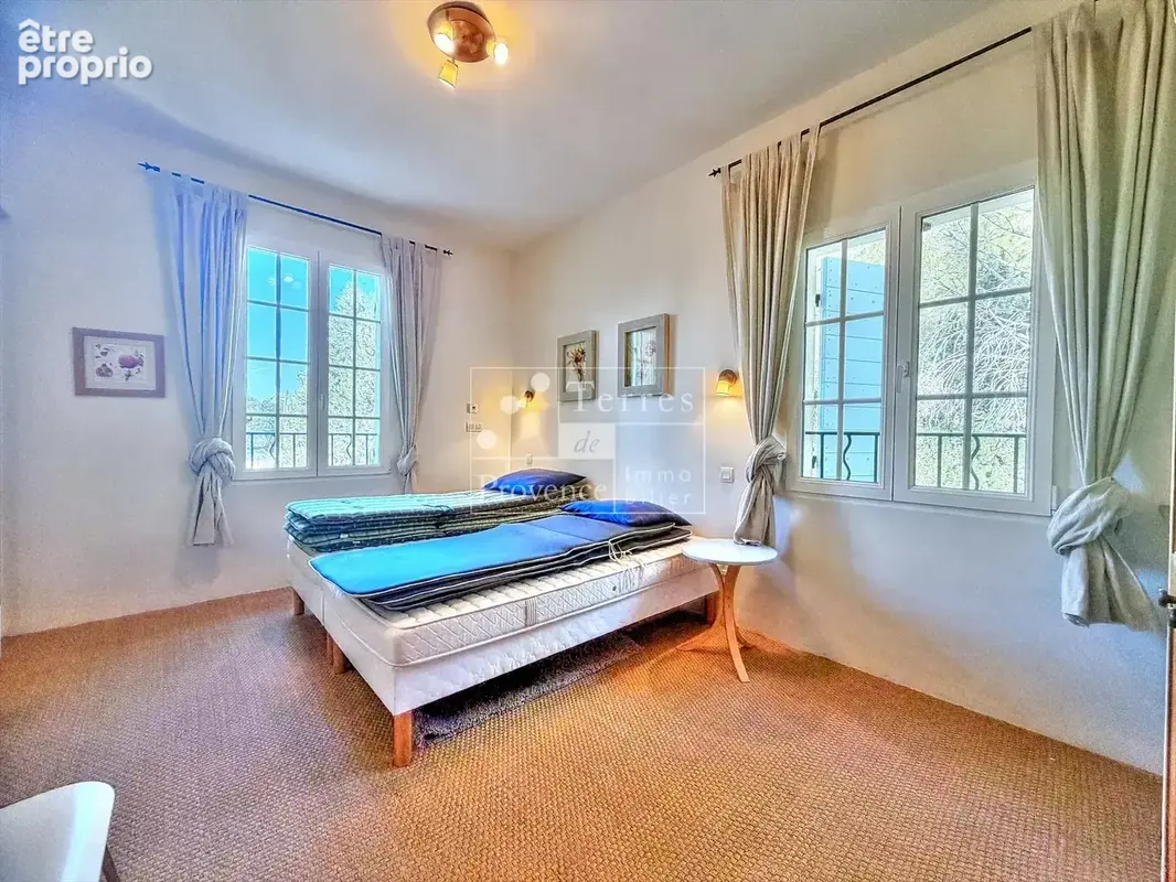 LORGUES – Élégante bastide provençale sur 4 000 m² avec piscine - photo 29