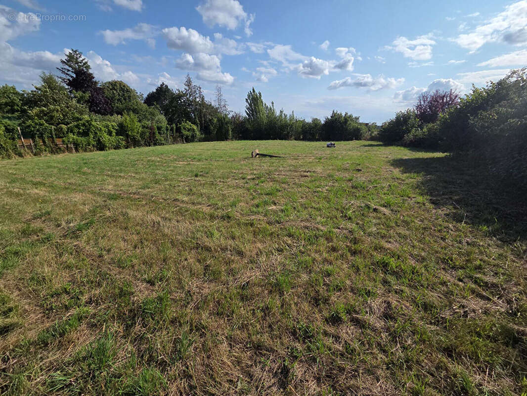 Terrain à VALMONT