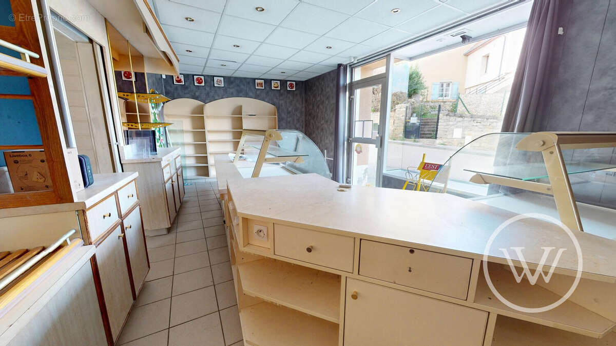 Commerce à POUILLEY-LES-VIGNES