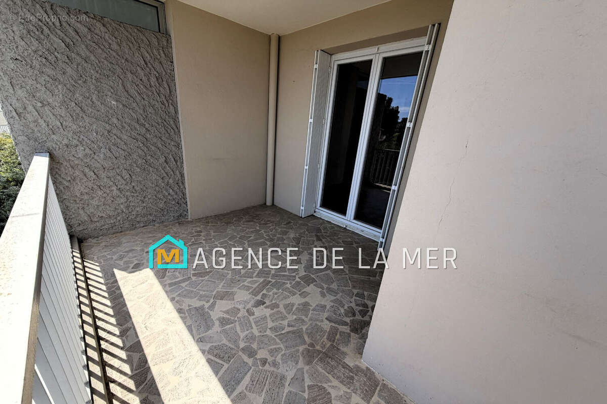 Appartement à MANDELIEU-LA-NAPOULE