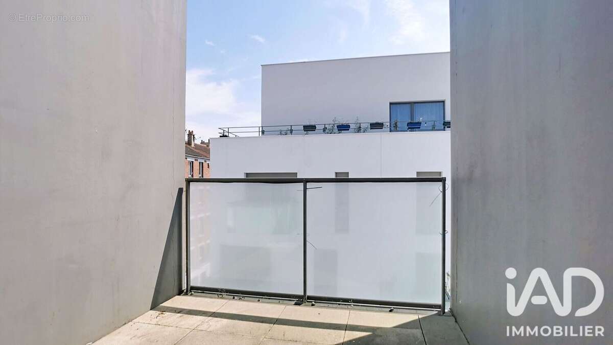 Appartement 64 m² à Aubervilliers  - photo 2