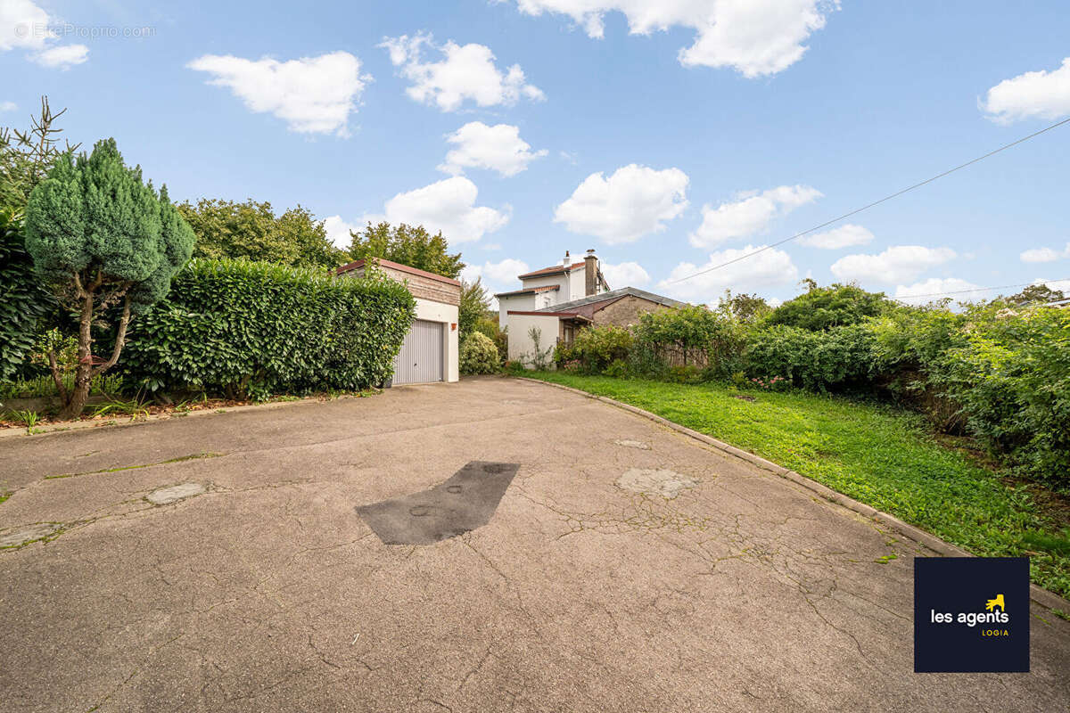 Maison à NEUVES-MAISONS