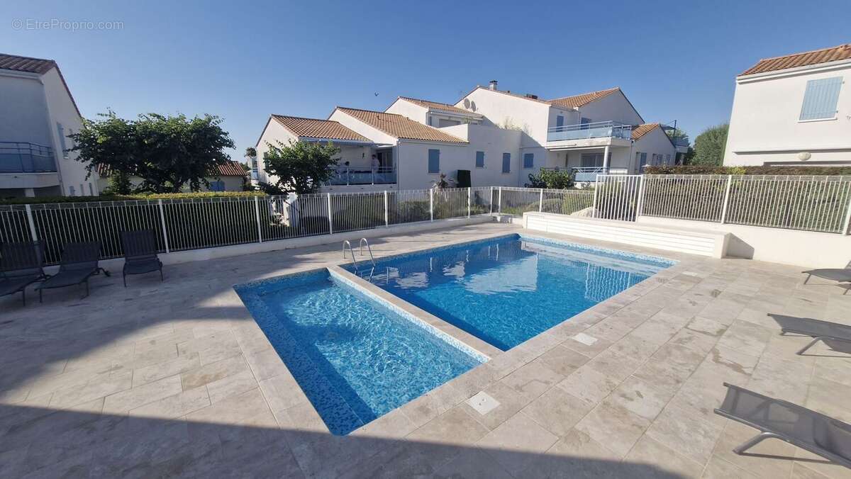 Maison à VAUX-SUR-MER