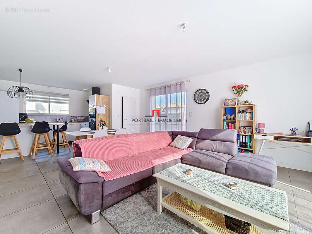 Maison 91 m² à Saint-Andre-De-Cubzac  - photo 2