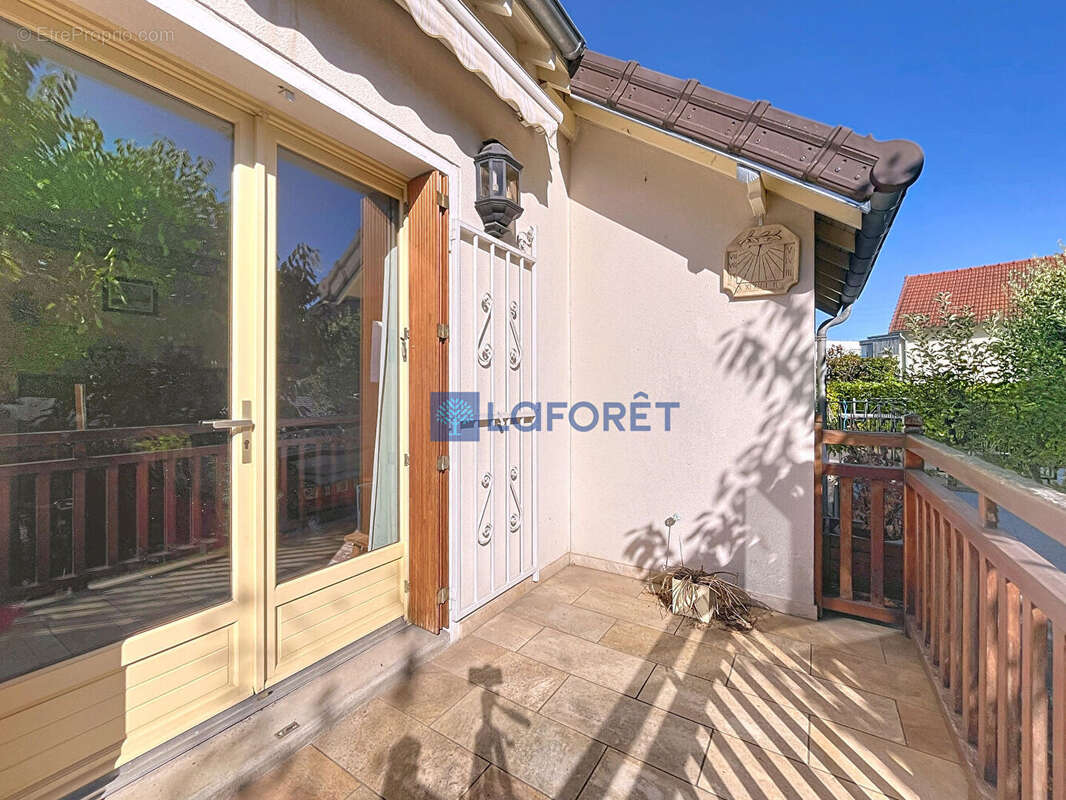 Maison à SAVIGNY-SUR-ORGE