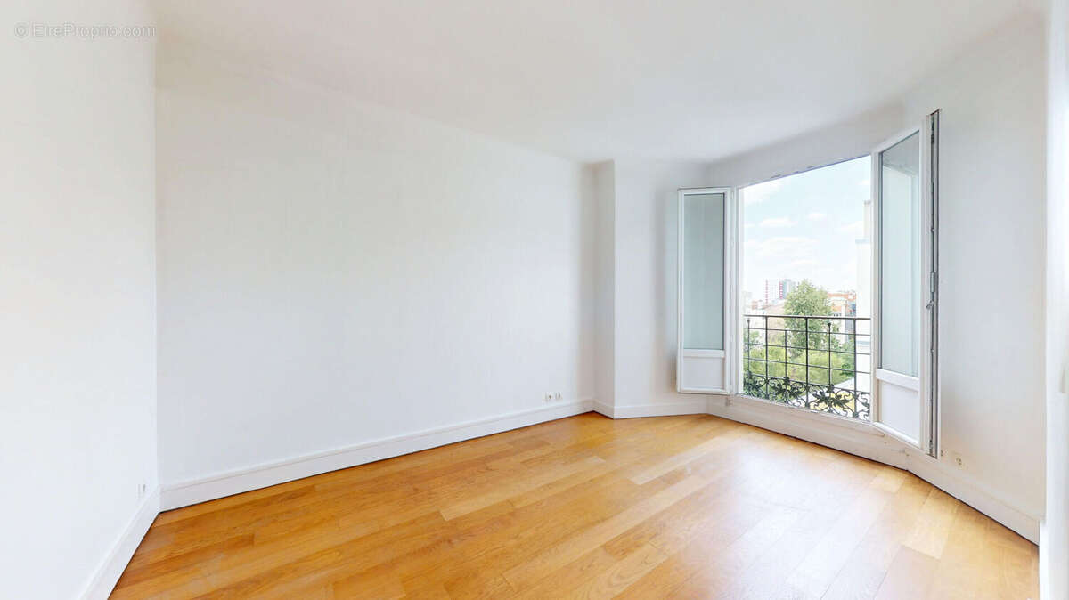 Appartement à PARIS-14E