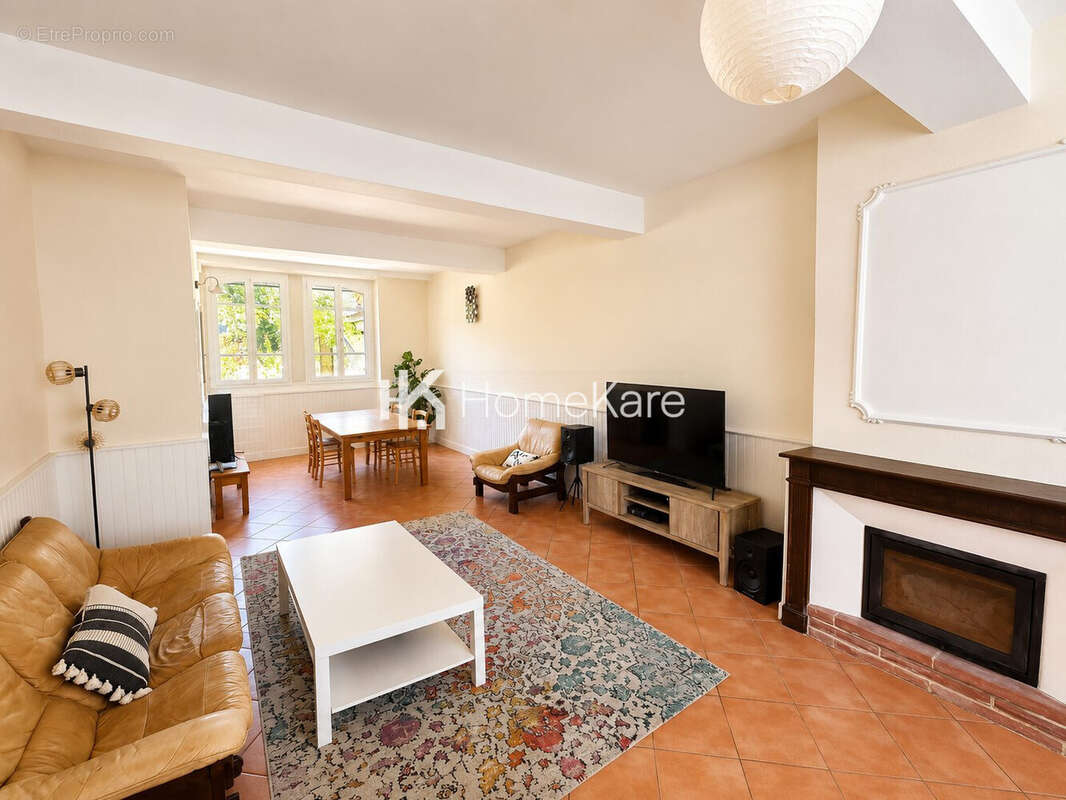 Maison 175 m² à Saint-Lys  - photo 4