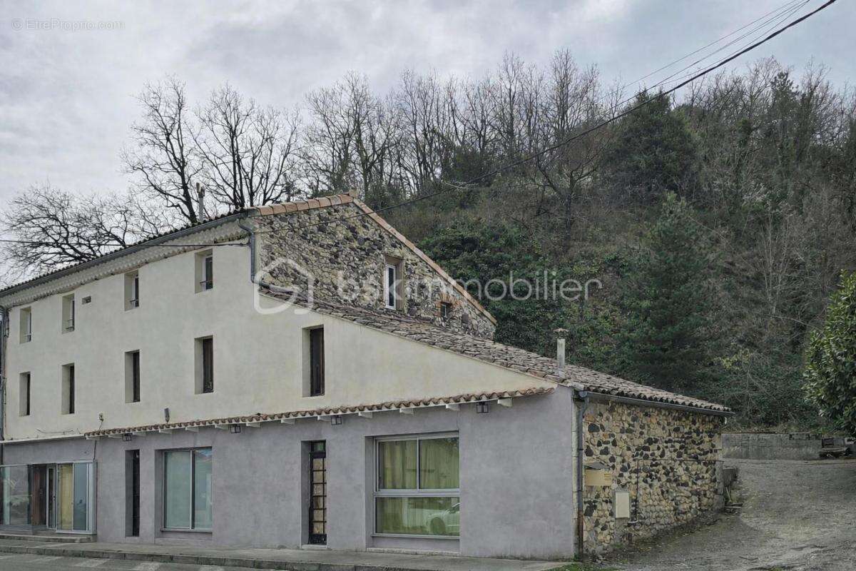 Immeuble en pierre avec ancien restaurant, appartement rénové et terrain de 2900 m² – Fort potentiel – Le Teil - photo 21