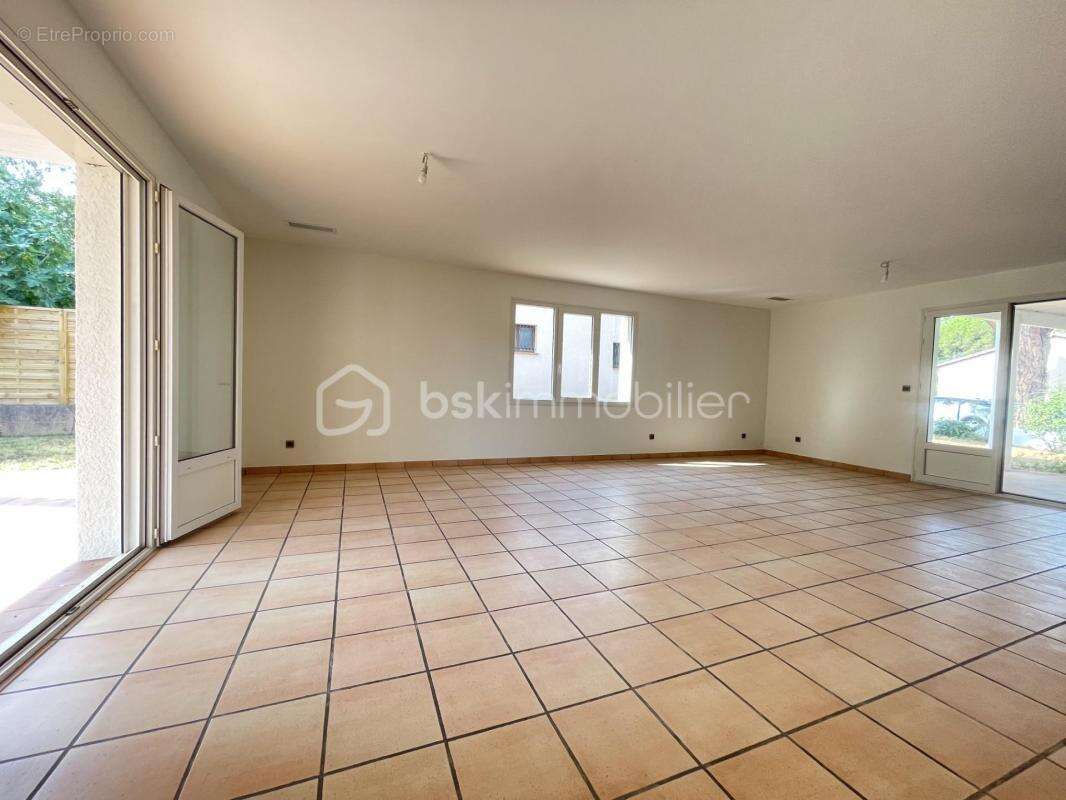 Maison à SAINT-ORENS-DE-GAMEVILLE