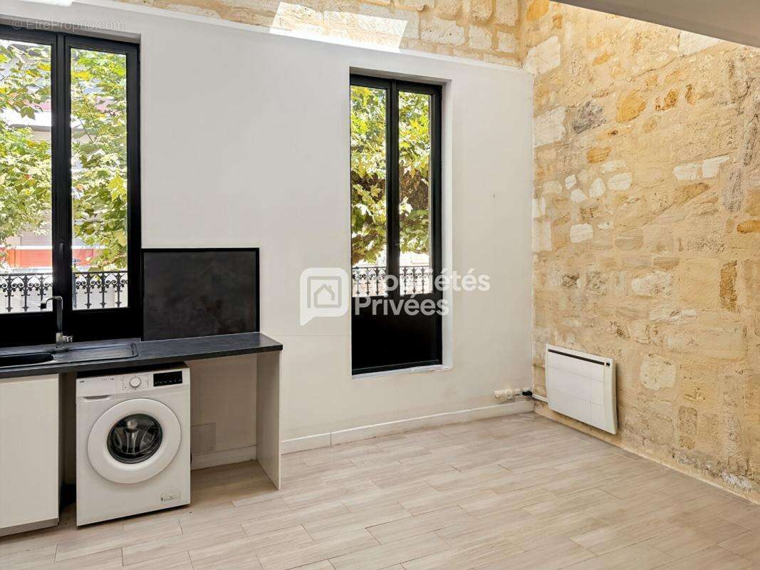 Bordeaux judaïque  entrée indépendante  duplex 2 chambres  et 2 salles d'eau  1er et dernier étage - photo 3