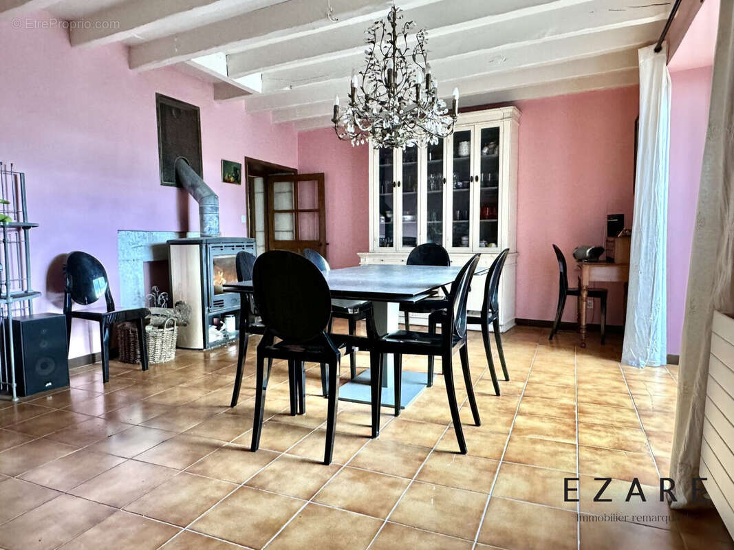 Maison à FONTAINE-FRANCAISE