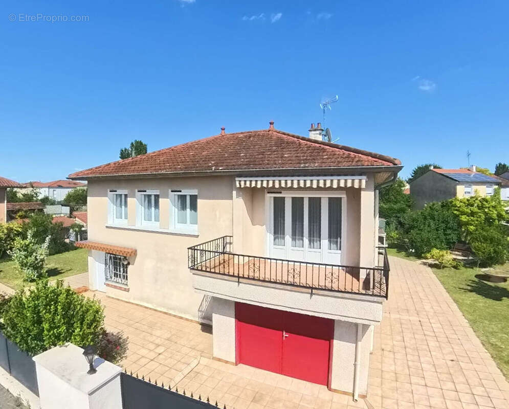 Maison à SAINT-BONNET-DE-MURE