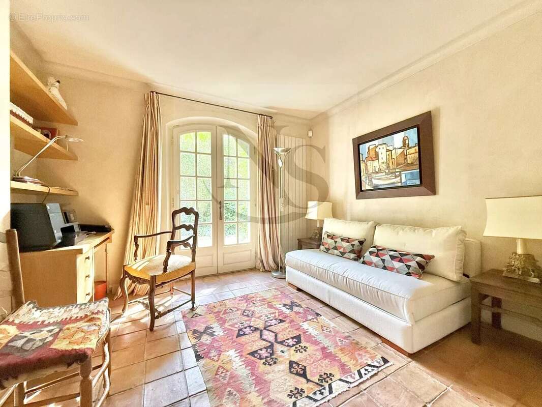 Maison à LE THOLONET