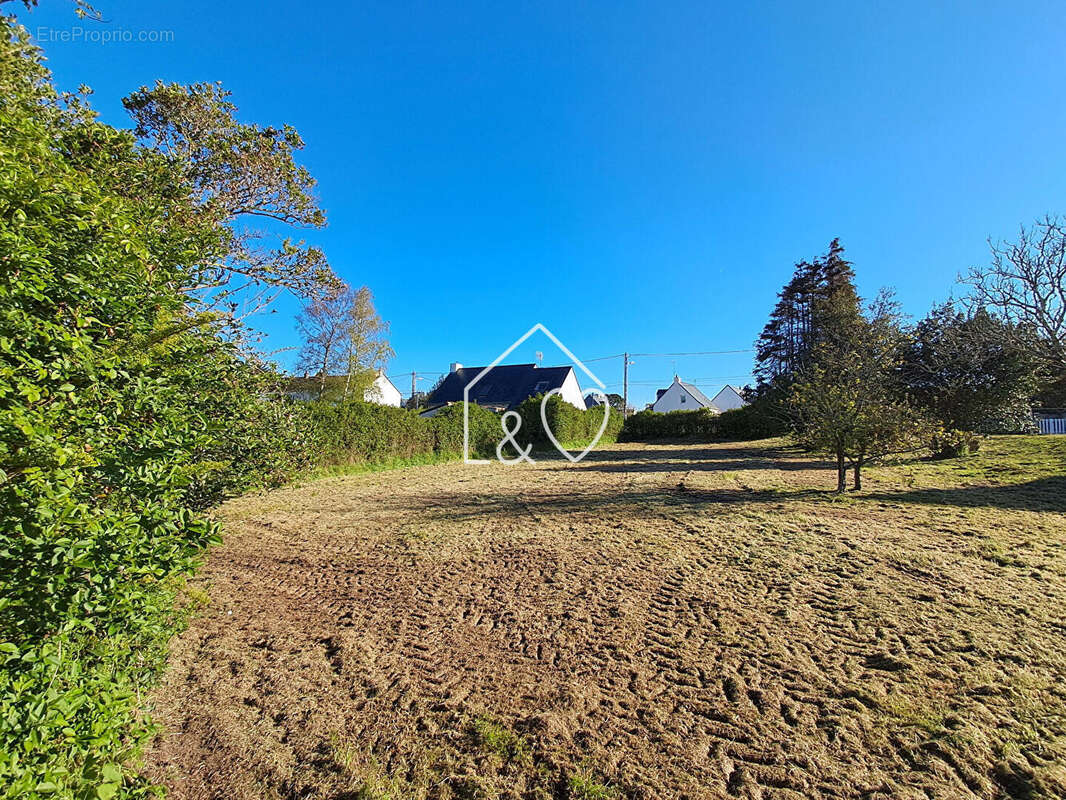 Terrain à LA TURBALLE